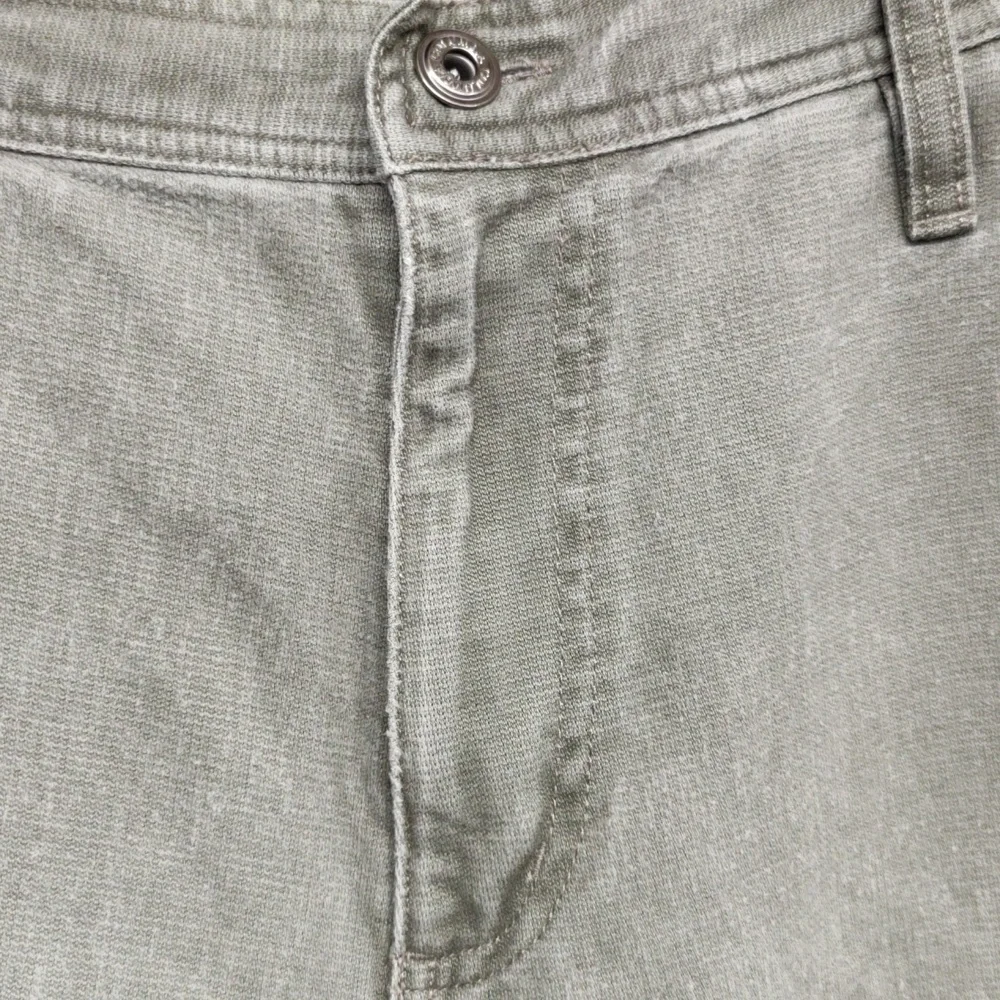 Columbia Cargo Shorts, Light Olive Grey Size 34 - Picture 2 of 11